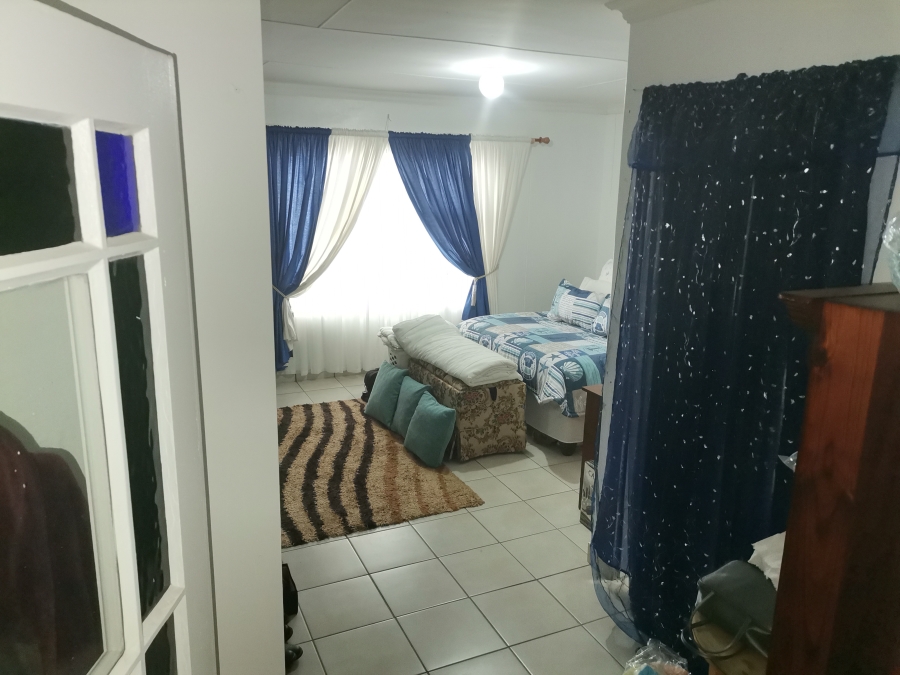 3 Bedroom Property for Sale in Kwanonqaba Western Cape